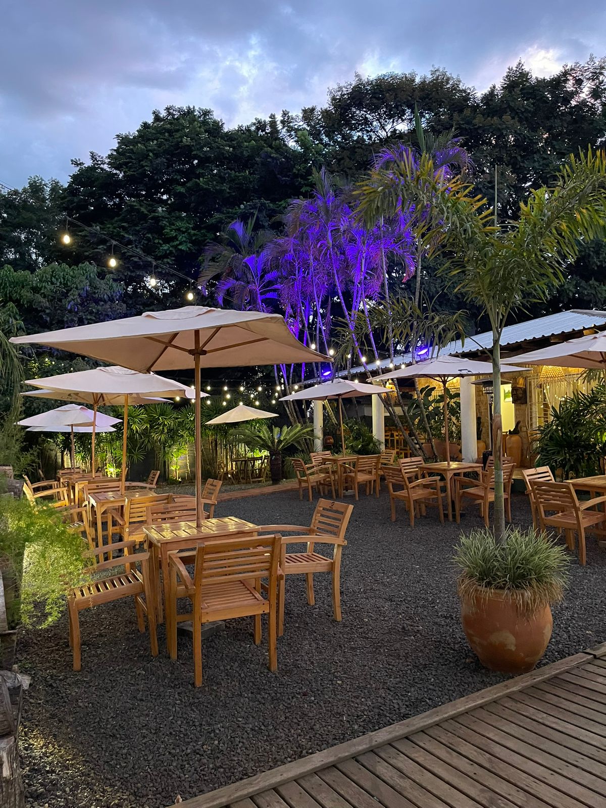 LIBERATO RESTOBAR